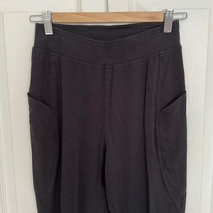 LULULEMON pants